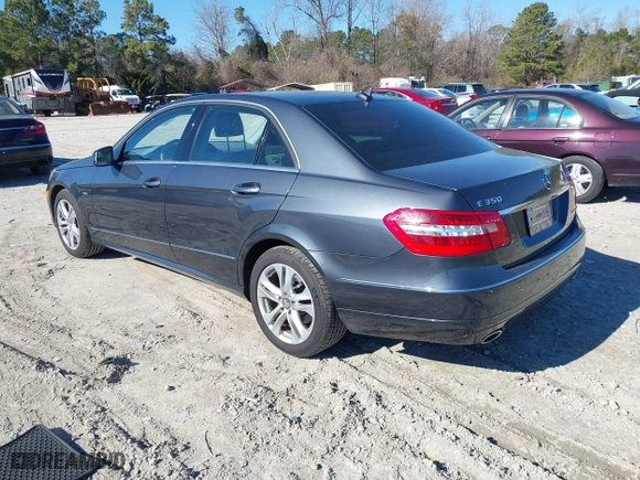 2011 Mercedes-Benz E-Class E 350 Luxury BlueTEC with VIN WDDHF2EB8BA313386, listed as a IAAI auction lot 41367647 with 124,720 mi miles. Bid and sale history available at carsss.com. Image 3.