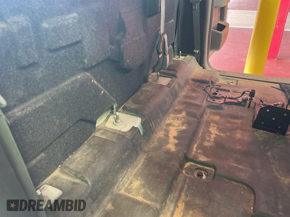 2014 Ford F-150 XL with VIN 1FTFX1EF4EKE59231, listed as a IAAI auction lot 42631384 with 279,670 mi miles and . Bid and sale history available at DreamBid. Image 19.