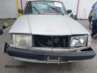 1990 Volvo 240 с VIN YV1AA8841L1418504, выставлен на аукционе IAAI как лот 42110540 с пробегом 216 447 миль миль и . История ставок и продаж доступна на DreamBid. Изображение 6.