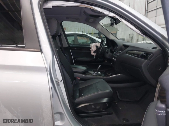 2013 BMW X3 xDrive28i with VIN 5UXWX9C52DL874015, listed as a IAAI auction lot 41542818 with 84,610 mi miles. Bid and sale history available at carsss.com. Image 5.