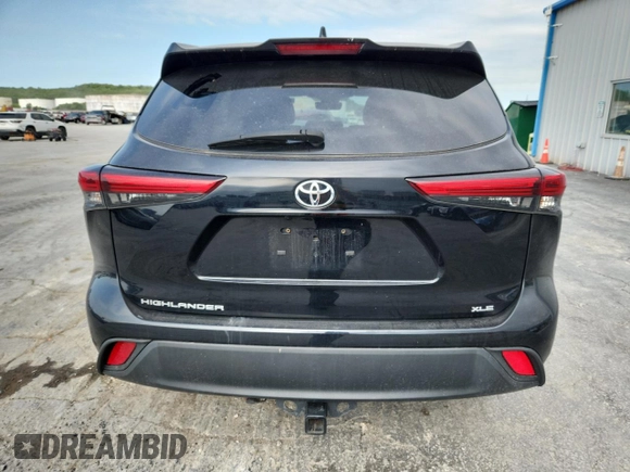 2022 Toyota Highlander XLE z VIN 5TDGZRAH8NS548443, wystawiony jako Copart lot #56631635 z przebiegiem 56 205 mil mil oraz Szkoda całkowita • Salvage title. Historia ofert i sprzedaży dostępna na DreamBid. Obrazek 6.