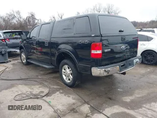 2004 Ford F-150 XLT with VIN 1FTPW14514KC04132, listed as a IAAI auction lot 41801246 with 224,488 mi miles. Bid and sale history available at carsss.com. Image 3.