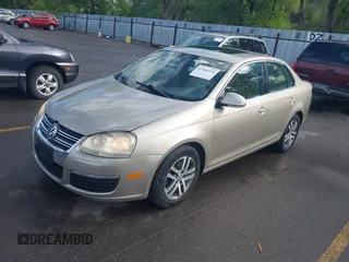 2005 Volkswagen Jetta 2.5L with VIN 3VWSF71K25M621161, listed as a IAAI auction lot 42264314 with 147,335 mi miles and . Bid and sale history available at DreamBid. Image 2.