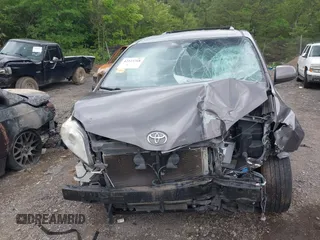 2015 Toyota Sienna LE AAS с VIN 5TDKK3DCXFS533200, выставлен на аукционе IAAI как лот 42123768 с пробегом 136 316 миль миль и . История ставок и продаж доступна на DreamBid. Изображение 11.