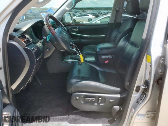 2011 Lexus LX 570 with VIN JTJHY7AX4B4061716, listed as a Copart auction lot 62327925 with 141,382 mi miles and Salvage title. Bid and sale history available at DreamBid. Image 7.