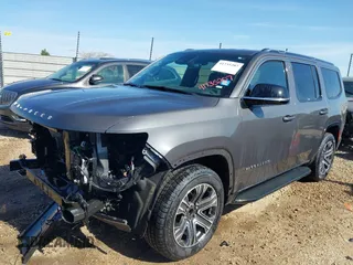 2024 Jeep Wagoneer Series II с VIN 1C4SJUBP5RS126444, выставлен на аукционе IAAI как лот 41735207 с пробегом 43 102 миль миль и . История ставок и продаж доступна на DreamBid. Изображение 17.