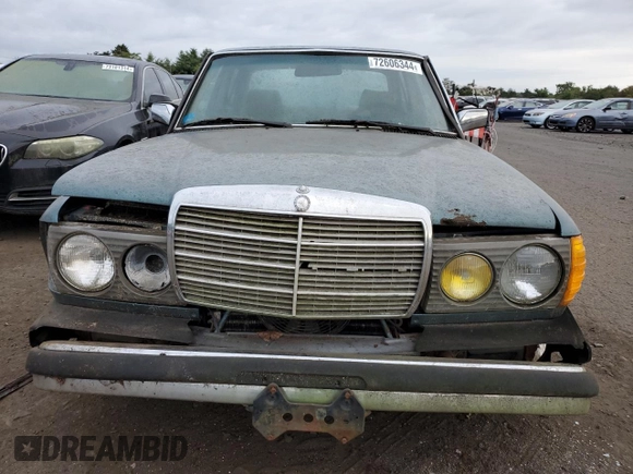 1984 Mercedes-Benz 300 D с VIN WDBAB33A1EA006099, выставлен на аукционе Copart как лот 72606344 с пробегом 336 416 миль миль и Чистый • Clean title. История ставок и продаж доступна на DreamBid. Изображение 5.