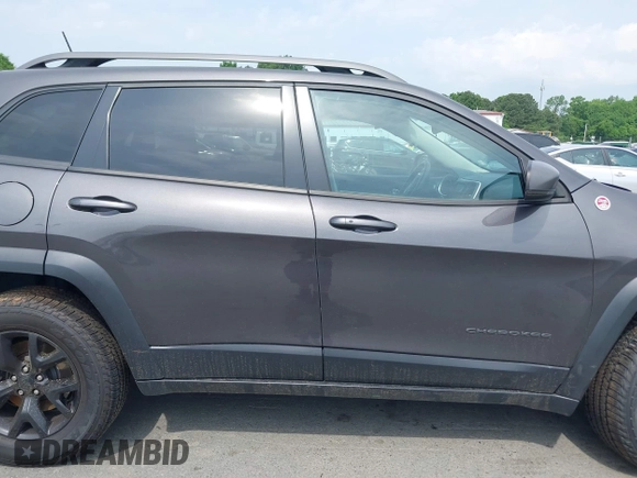 2018 Jeep Cherokee Trailhawk с VIN 1C4PJMBX5JD506253, выставлен на аукционе IAAI как лот 42074040 с пробегом 168 732 миль миль и . История ставок и продаж доступна на DreamBid. Изображение 13.