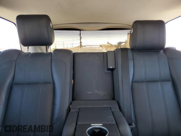 2014 Land Rover Range Rover HSE with VIN SALGS2WF8EA180385, listed as a Copart auction lot 46715155 with 122,293 mi miles and Clean Title. Bid and sale history available at DreamBid. Image 10.