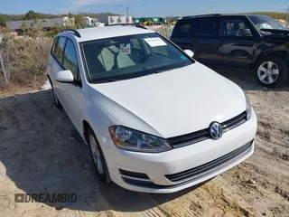 2017 Volkswagen Golf SportWagen S with VIN 3VWC17AU1HM506561, listed as a IAAI auction lot 41432944 with 58,215 mi miles. Bid and sale history available at carsss.com. Image 1.