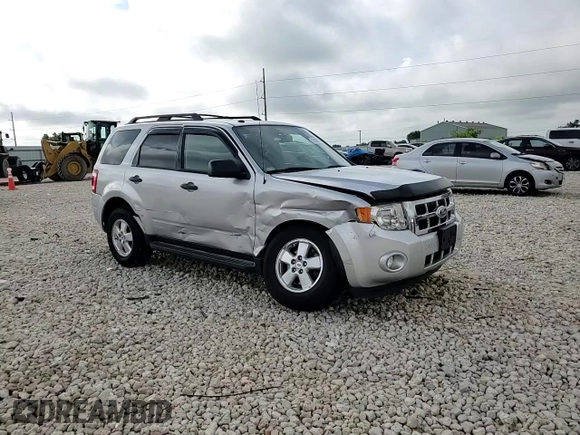 2012 Ford Escape XLT z VIN 1FMCU9DG5CKA92739, wystawiony jako Copart lot #62380375 z przebiegiem 68 755 mil mil oraz Szkoda całkowita • Salvage title. Historia ofert i sprzedaży dostępna na DreamBid. Obrazek 14.