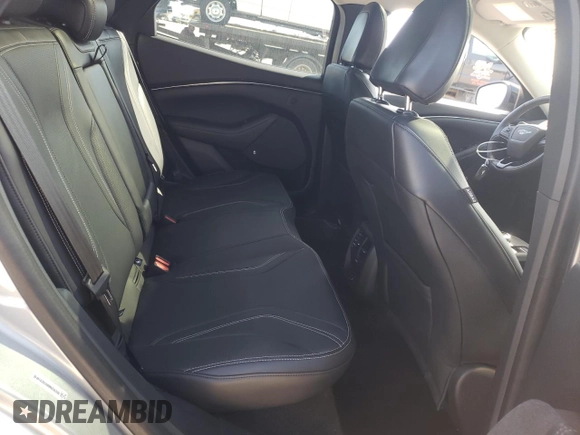 2021 Ford Mustang Mach-E Premium с VIN 3FMTK3SS9MMA36260, выставлен на аукционе Copart как лот 52436515 с пробегом 39 106 миль миль и Списание • Salvage title. История ставок и продаж доступна на DreamBid. Изображение 11.