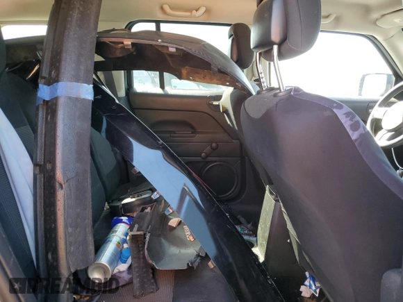 2015 Jeep Patriot Sport z VIN 1C4NJPBB4FD139804, wystawiony jako Copart lot #53223985 z przebiegiem 138 960 mil mil oraz Szkoda całkowita • Salvage title. Historia ofert i sprzedaży dostępna na DreamBid. Obrazek 11.