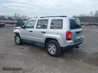 2011 Jeep Patriot Latitude with VIN 1J4NT1GA3BD165919, listed as a IAAI auction lot 42020028 with 175,117 mi miles. Bid and sale history available at carsss.com. Image 3.