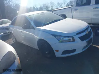 2013 Chevrolet Cruze LS with VIN 1G1PA5SH9D7118324, listed as a IAAI auction lot 41702565 with 161,135 mi miles. Bid and sale history available at carsss.com. Image 1.