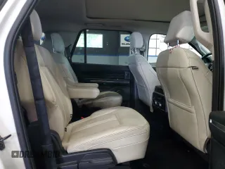 2019 Ford Expedition Max Platinum z VIN 1FMJK1MT7KEA55202, wystawiony jako Copart lot #57873385 z przebiegiem 93 136 mil mil oraz Czysty tytuł • Clean title. Historia ofert i sprzedaży dostępna na DreamBid. Obrazek 11.