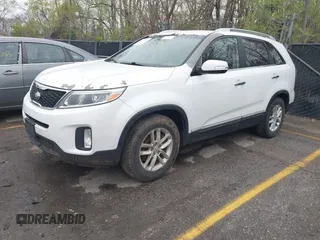2014 Kia Sorento LX with VIN 5XYKT4A63EG432500, listed as a IAAI auction lot 41943050 with 161,612 mi miles. Bid and sale history available at carsss.com. Image 2.