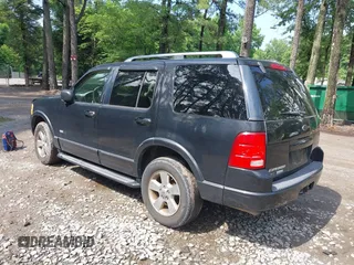 2003 Ford Explorer z VIN 1FMZU65K33UC42721, wystawiony jako IAAI lot #42485600 z przebiegiem 196 235 mil mil oraz . Historia ofert i sprzedaży dostępna na DreamBid. Obrazek 3.