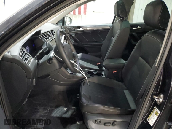 2022 Volkswagen Tiguan SE z VIN 3VV2B7AX0NM148761, wystawiony jako Copart lot #60618595 z przebiegiem 68 437 mil mil oraz Szkoda całkowita • Salvage title. Historia ofert i sprzedaży dostępna na DreamBid. Obrazek 7.