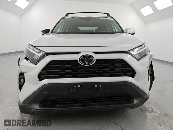 2024 Toyota RAV4 XLE Premium with VIN 2T3C1RFV2RW316204, listed as a Copart auction lot 53044665 with 18,276 mi miles and Clean title. Bid and sale history available at DreamBid. Image 5.