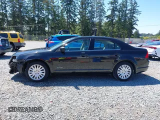 2010 Ford Fusion Hybrid с VIN 3FADP0L38AR338224, выставлен на аукционе IAAI как лот 42636474 с пробегом 118 378 миль миль и . История ставок и продаж доступна на DreamBid. Изображение 15.