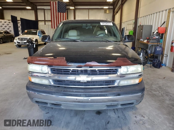 2000 Chevrolet Suburban LT with VIN 3GNEC16TXYG110718, listed as a Copart auction lot 74734314 with 208,488 mi miles and Salvage Title. Bid and sale history available at carsss.com. Image 5.