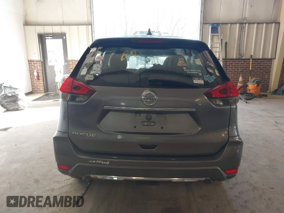 2017 Nissan Rogue SV z VIN KNMAT2MT3HP557211, wystawiony jako IAAI lot #41630119 z przebiegiem 163 367 mil mil oraz . Historia ofert i sprzedaży dostępna na DreamBid. Obrazek 17.