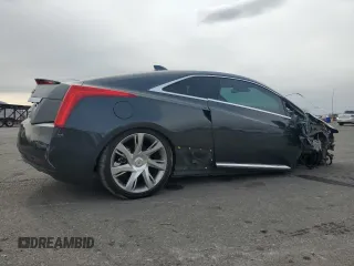 2014 Cadillac ELR z VIN 1G6RR1E41EU602097, wystawiony jako Copart lot #42823565 z przebiegiem 86 055 mil mil oraz Szkoda całkowita • Salvage title. Historia ofert i sprzedaży dostępna na DreamBid. Obrazek 3.