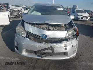 2010 Toyota Prius II with VIN JTDKN3DU2A0067810, listed as a IAAI auction lot 41367713 with 187,001 mi miles. Bid and sale history available at carsss.com. Image 12.