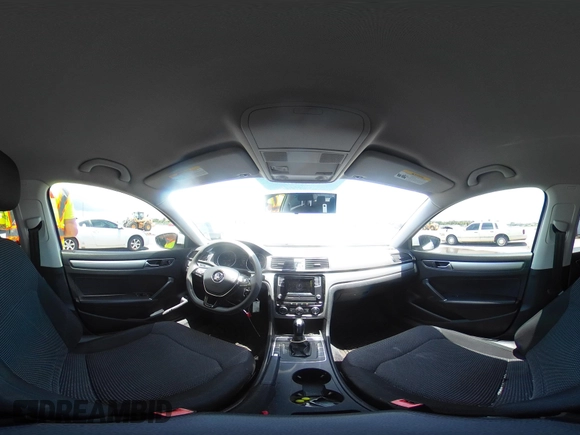 2016 Volkswagen Passat S z VIN 1VWAT7A33GC056162, wystawiony jako IAAI lot #42476725 z przebiegiem 88 872 mil mil oraz . Historia ofert i sprzedaży dostępna na DreamBid. Obrazek 20.