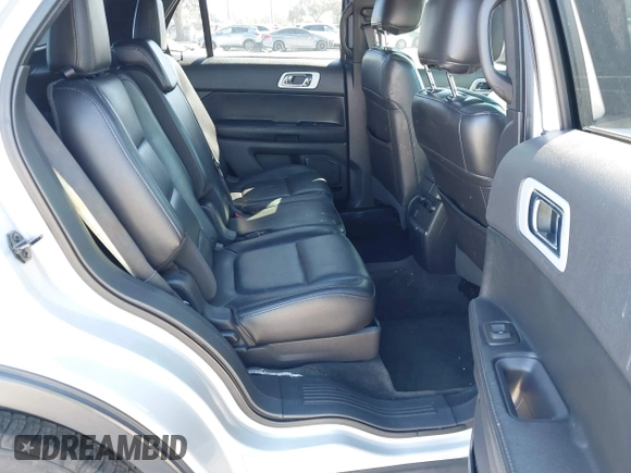 2014 Ford Explorer XLT with VIN 1FM5K7D98EGB66763, listed as a IAAI auction lot 40933042 with 126,929 mi miles and . Bid and sale history available at DreamBid. Image 8.