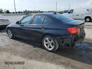 2012 BMW 3 Series 328i z VIN WBA3A5C55CF343660, wystawiony jako Copart lot #56417055 z przebiegiem 149 446 mil mil oraz Szkoda całkowita • Salvage title. Historia ofert i sprzedaży dostępna na DreamBid. Obrazek 2.