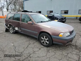 1998 Volvo V70 XC Cross Country z VIN YV1LZ5647W2430321, wystawiony jako Copart lot #85701174 z przebiegiem 205 873 mil mil oraz Szkoda całkowita • Salvage title. Historia ofert i sprzedaży dostępna na DreamBid. Obrazek 4.