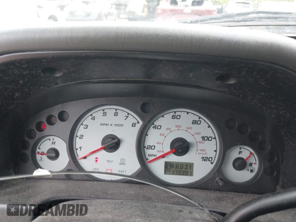 2004 Ford Escape XLT z VIN 1FMCU931X4DA18154, wystawiony jako IAAI lot #42364169 z przebiegiem 173 391 mil mil oraz . Historia ofert i sprzedaży dostępna na DreamBid. Obrazek 7.
