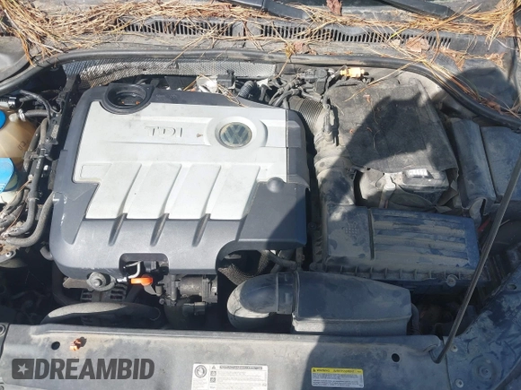 2013 Volkswagen Jetta TDI w/Premium/Nav with VIN 3VWLL7AJ8DM285616, listed as a IAAI auction lot 41597180 with 197,150 mi miles and . Bid and sale history available at DreamBid. Image 10.