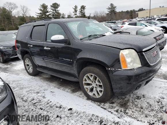 2008 GMC Yukon SLT w/4SB with VIN 1GKFK13028R120139, listed as a Copart auction lot 84847694 with 273,431 mi miles and Salvage Title. Bid and sale history available at carsss.com. Image 4.
