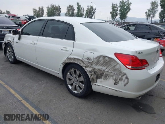 2007 Toyota Avalon XL with VIN 4T1BK36B67U245980, listed as a IAAI auction lot 42093193 with 272,108 mi miles. Bid and sale history available at carsss.com. Image 3.
