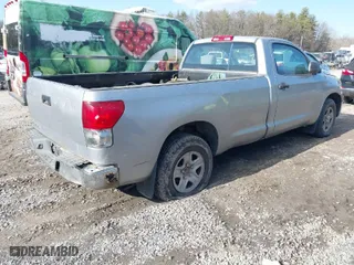 2008 Toyota Tundra with VIN 5TFLU52178X012086, listed as a IAAI auction lot 41769468 with 999,999 mi miles. Bid and sale history available at carsss.com. Image 4.