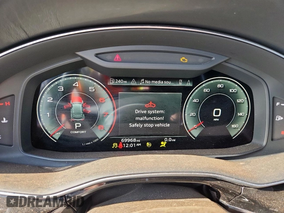 2021 Audi Q8 Prestige with VIN WA1FVAF17MD021762, listed as a Copart auction lot 61082515 with 69,968 mi miles and Salvage title. Bid and sale history available at DreamBid. Image 9.