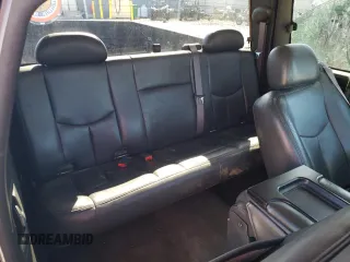 2006 GMC Sierra 1500 Work Truck z VIN 1GTEK19B96E203149, wystawiony jako Copart lot #52455995 z przebiegiem 147 476 mil mil oraz Czysty tytuł • Clean title. Historia ofert i sprzedaży dostępna na DreamBid. Obrazek 10.