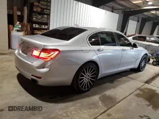 2012 BMW 7 Series 750i xDrive с VIN WBAKC6C51CC395851, выставлен на аукционе Copart как лот 56917905 с пробегом 138 308 миль миль и Чистый • Clean title. История ставок и продаж доступна на DreamBid. Изображение 3.
