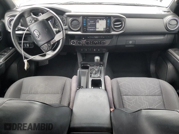 2017 Toyota Tacoma SR5 z VIN 3TMDZ5BN1HM030372, wystawiony jako Copart lot #54547985 z przebiegiem 67 663 mil mil oraz Szkoda całkowita • Salvage title. Historia ofert i sprzedaży dostępna na DreamBid. Obrazek 8.