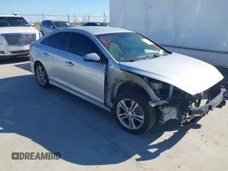 2018 Hyundai Sonata SEL with VIN 5NPE34AF7JH612059, listed as a IAAI auction lot 41360737 with 202,247 mi miles and . Bid and sale history available at carsss.com. Image 1.