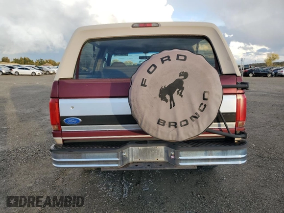 1996 Ford Bronco XL z VIN 1FMEU15N6TLA03097, wystawiony jako Copart lot #80449114 z przebiegiem 289 345 mil mil oraz Czysty tytuł • Clean title. Historia ofert i sprzedaży dostępna na DreamBid. Obrazek 6.