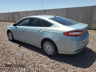 2014 Ford Fusion SE Hybrid with VIN 3FA6P0LU2ER164335, listed as a Copart auction lot 52922895 with 147,450 mi miles and Salvage Title. Bid and sale history available at carsss.com. Image 2.