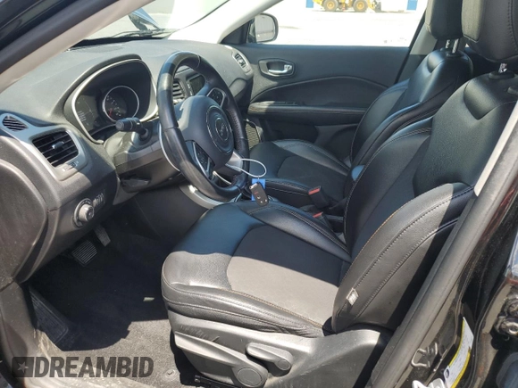 2018 Jeep Compass Latitude with VIN 3C4NJCBB5JT495075, listed as a Copart auction lot 61853665 with 55,622 mi miles and Salvage title. Bid and sale history available at DreamBid. Image 7.