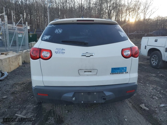 2010 Chevrolet Traverse LS with VIN 1GNLREED1AJ236350, listed as a Copart auction lot 46240835 with 0 mi miles and Salvage Title. Bid and sale history available at carsss.com. Image 6.