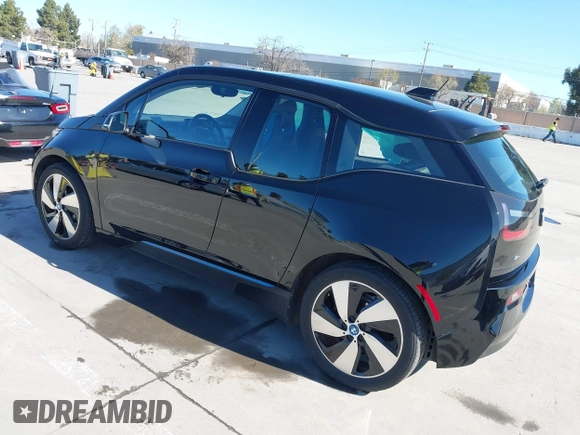 2017 BMW i3 z VIN WBY1Z8C54HV889592, wystawiony jako IAAI lot #41820029 z przebiegiem 50 530 mil mil oraz . Historia ofert i sprzedaży dostępna na DreamBid. Obrazek 3.