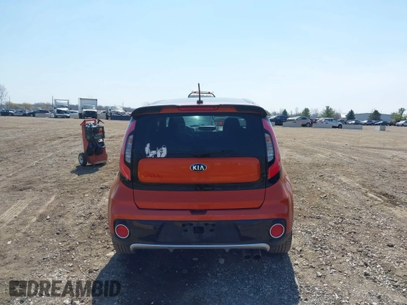 2018 Kia Soul ! with VIN KNDJX3AAXJ7553501, listed as a IAAI auction lot 42066745 with 157,299 mi miles. Bid and sale history available at carsss.com. Image 16.