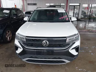 2023 Volkswagen Taos SE z VIN 3VVNX7B22PM315903, wystawiony jako IAAI lot #41305234 z przebiegiem 14 321 mil mil oraz . Historia ofert i sprzedaży dostępna na DreamBid. Obrazek 12.
